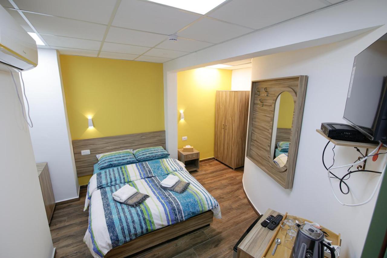 Louis Guesthouse Nasaret Eksteriør bilde